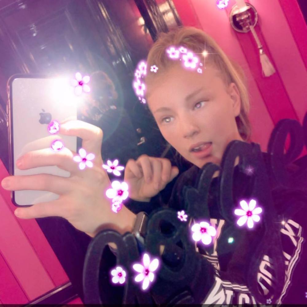 Meet your Posher, Kindall